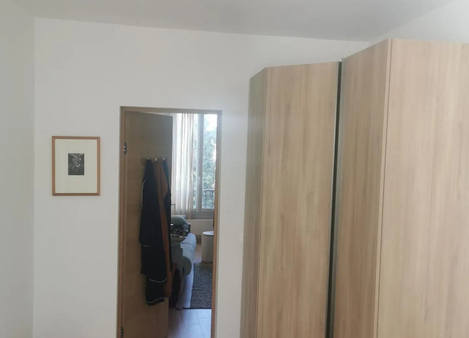 37 M2 18 Arena Adidas Apartment
